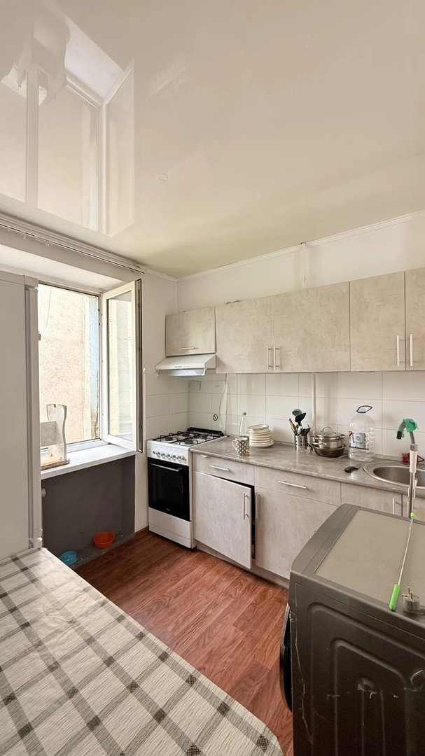 2 комнаты, 52 м², Индивидуалка, 4 этаж, Старый ремонт